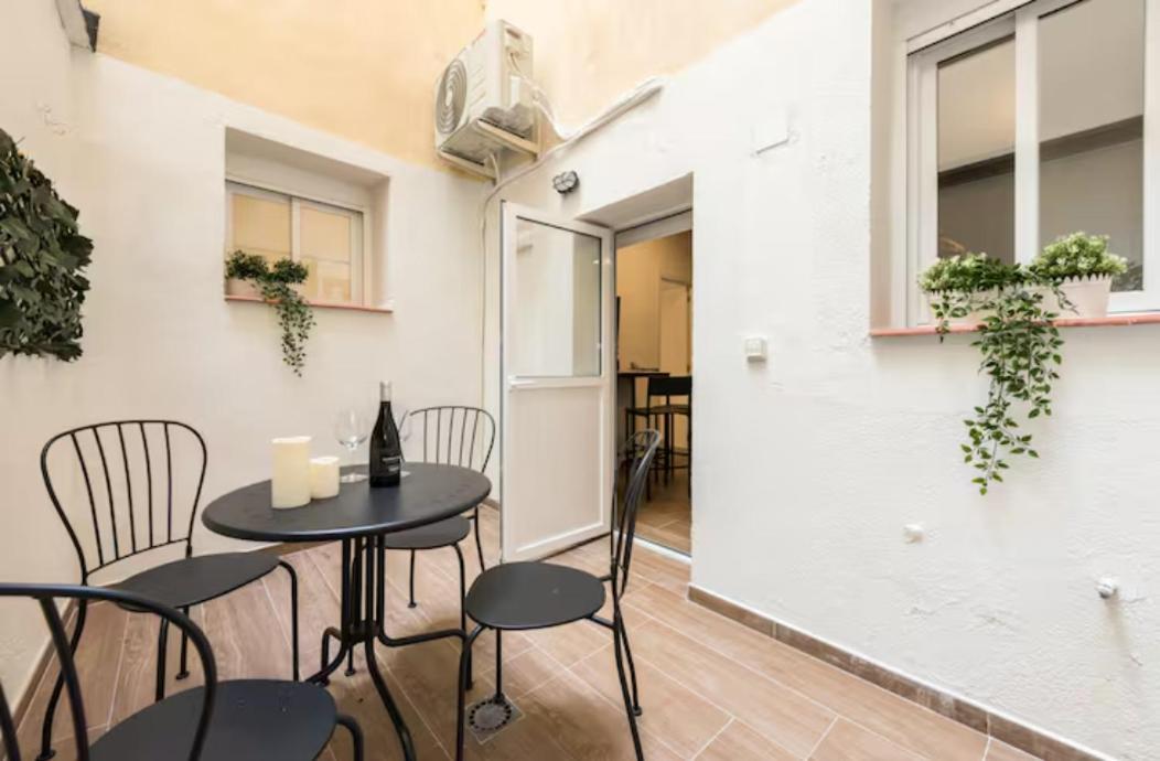 Modern Wterrace-1bedroom 1bathroom-lavapies *