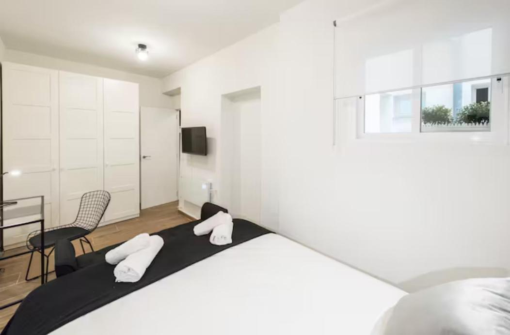 Modern Wterrace-1bedroom 1bathroom-lavapies *